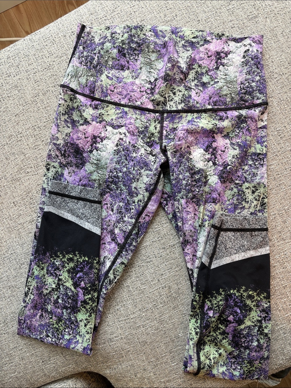 Women’s Lululemon' Purple & Green Printed Capri Leggings